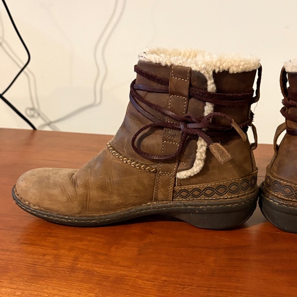 UGG Brown Shearling-Lined Boots short size 10 - Picture 7 of 11